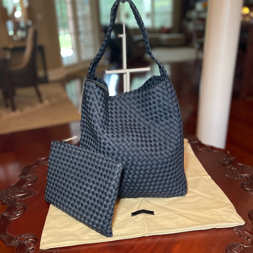 💙 NWT NAGHEDI Nomad Hobo — Murano Navy Blue 💙